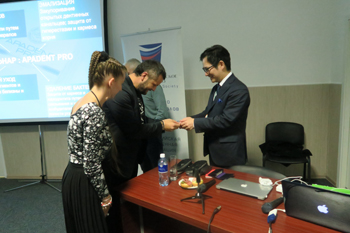 モスクワ大学にて